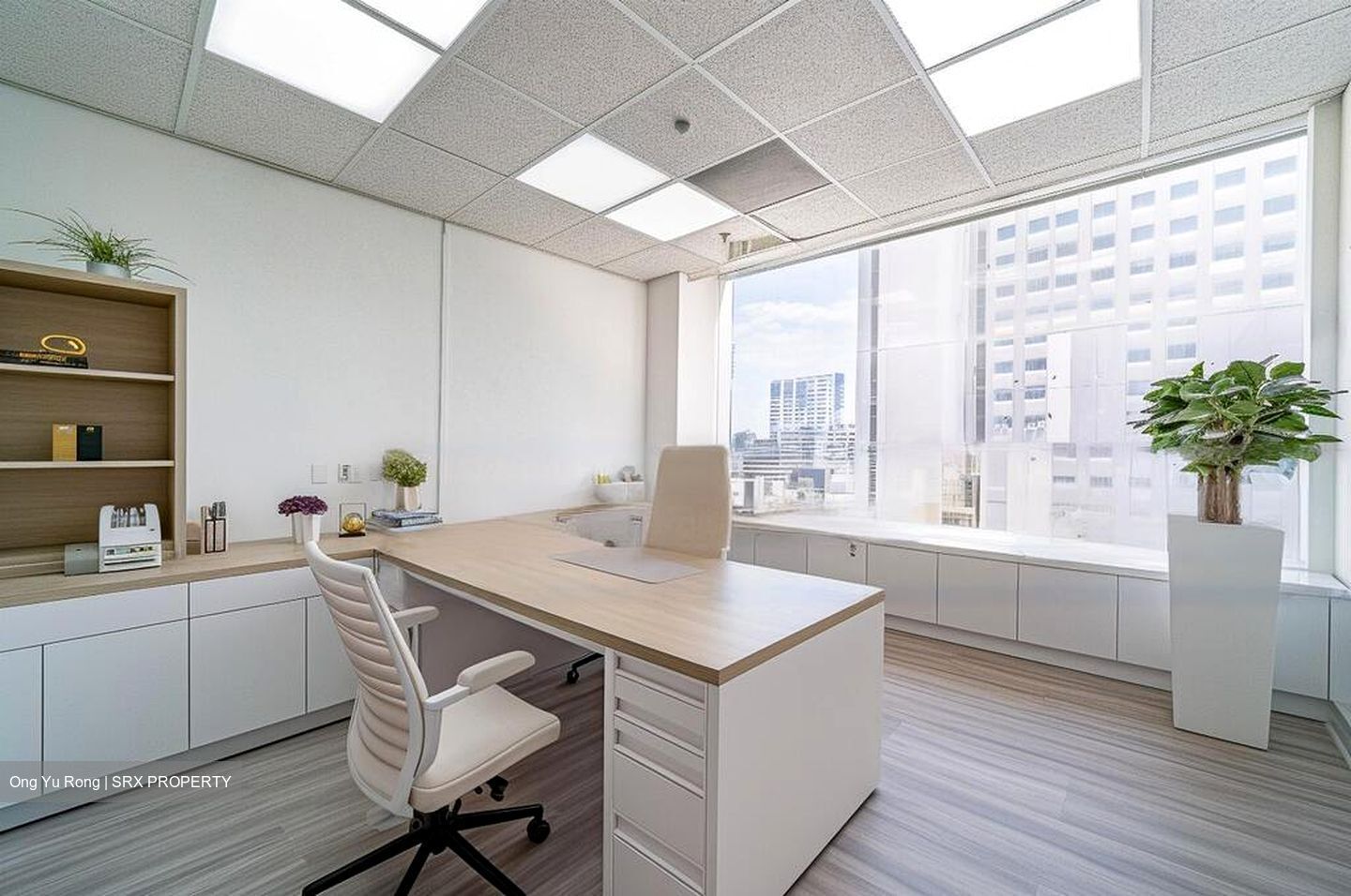 Golden Mile Tower (D7), Retail #484772311